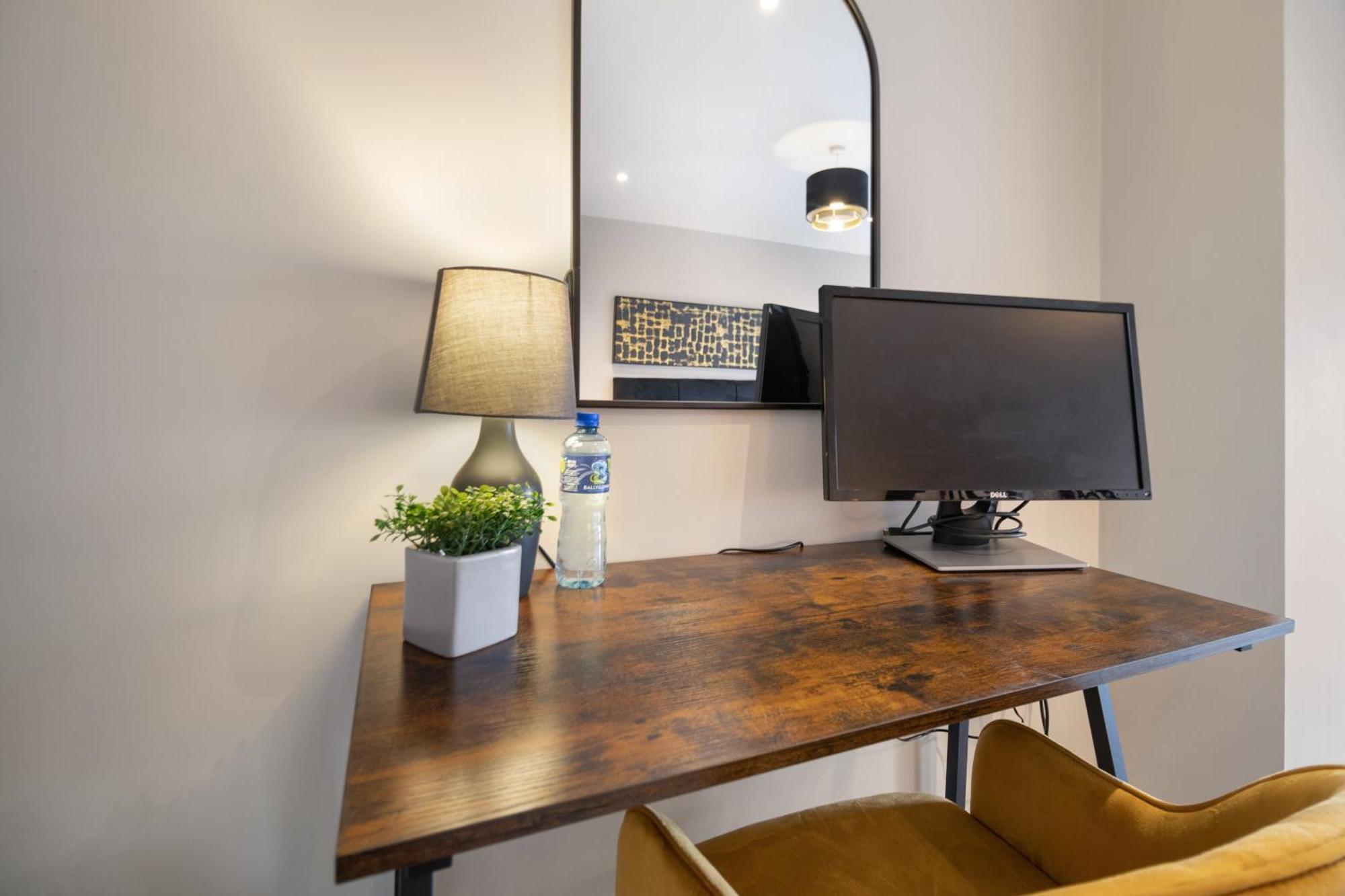 Whiskawaystays - Victoria House - Apartment 6 Worcester Extérieur photo