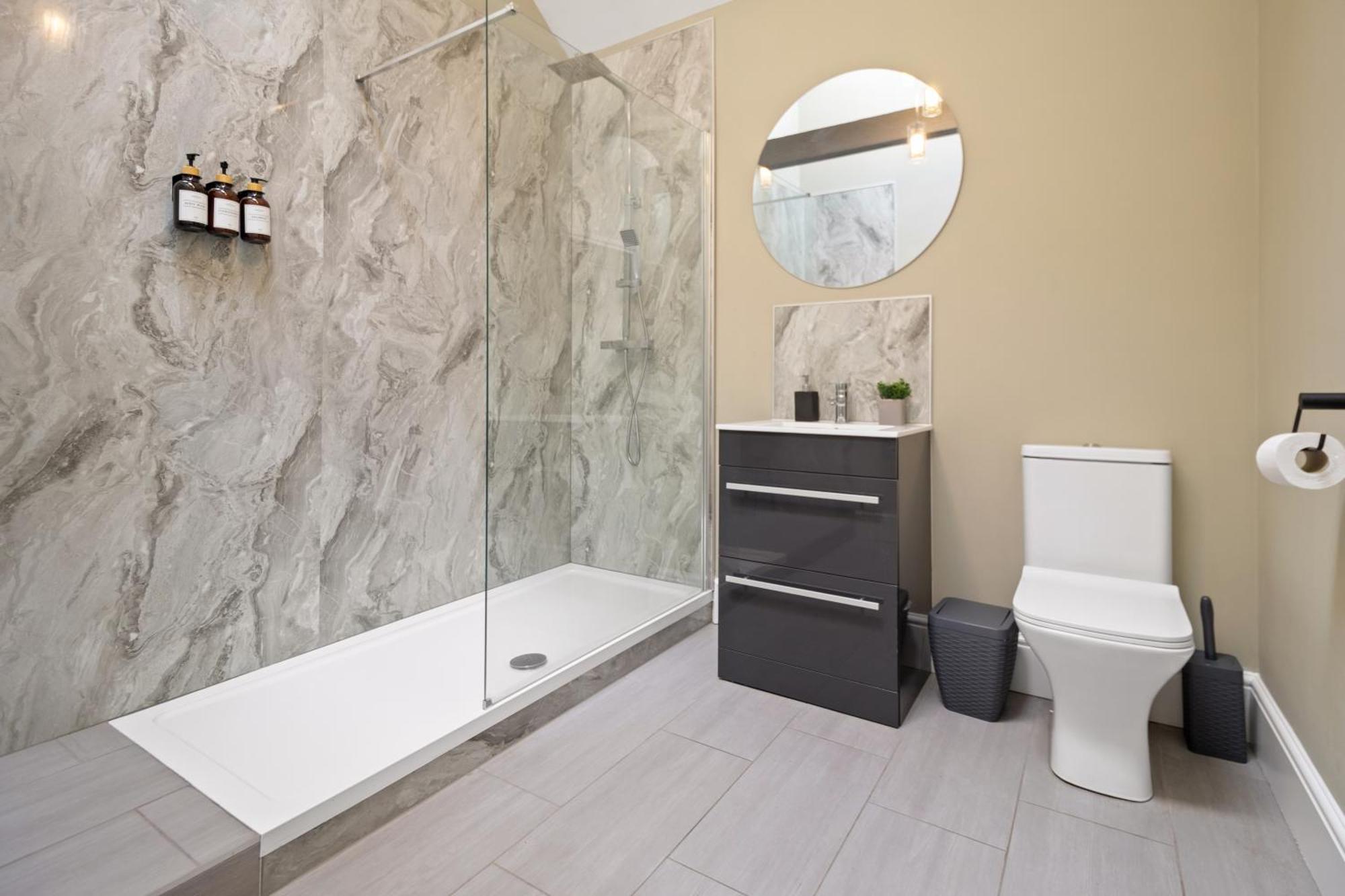 Whiskawaystays - Victoria House - Apartment 6 Worcester Extérieur photo